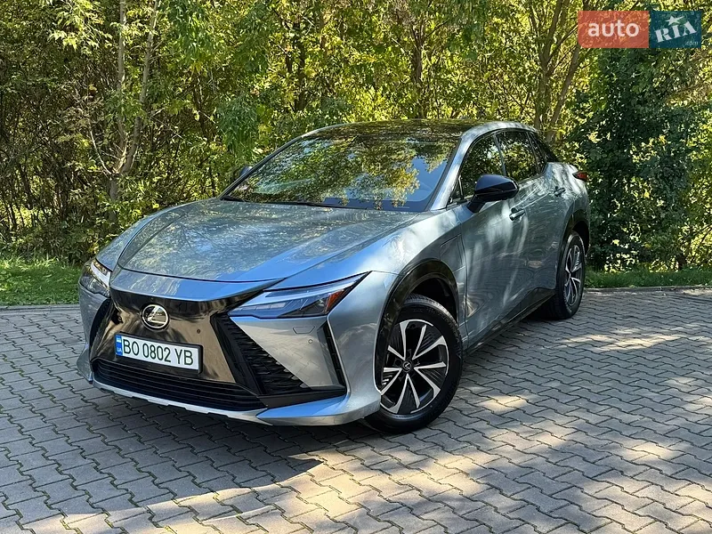 Lexus RZ