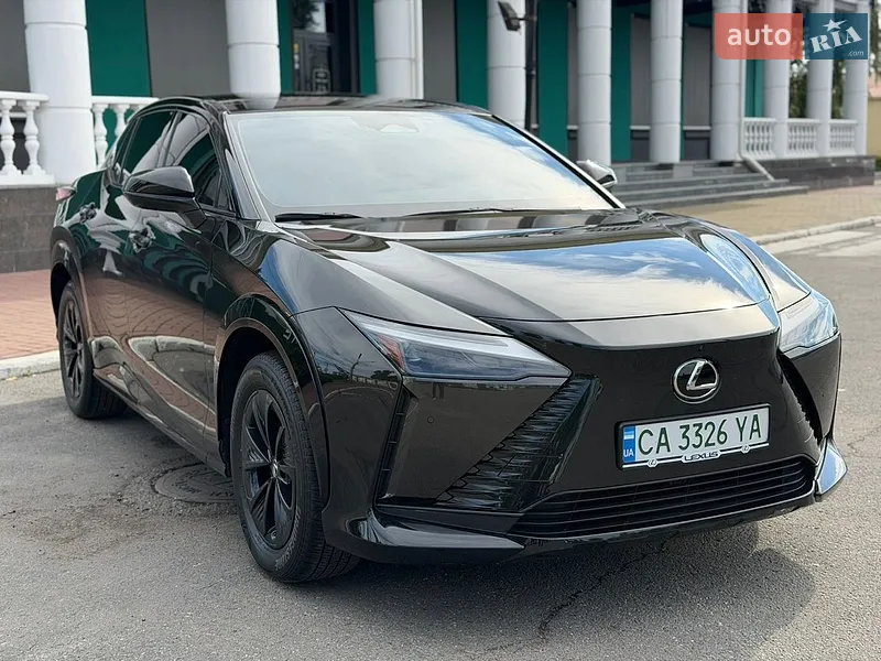 Lexus RZ