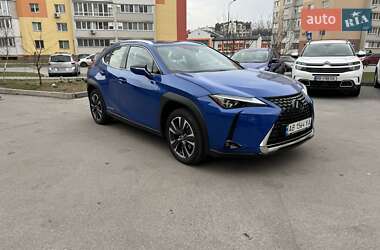 Lexus UX  2020