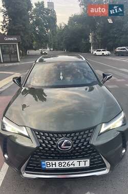 Lexus UX  2020