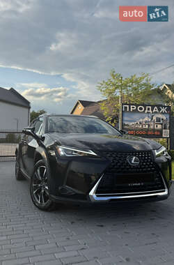 Lexus UX  2020