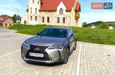 Lexus UX  2019