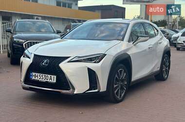 Lexus UX  2019