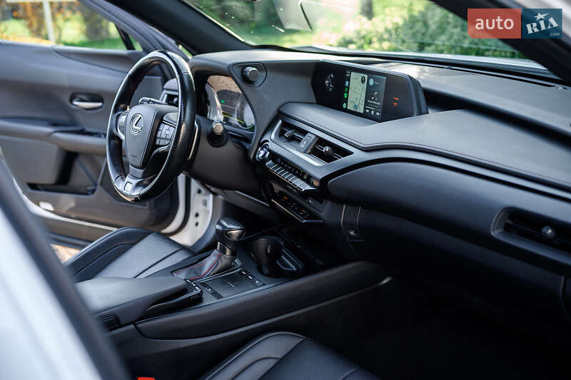Внедорожник / Кроссовер Lexus UX 2019 в Ровно