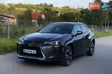 Lexus UX  2022