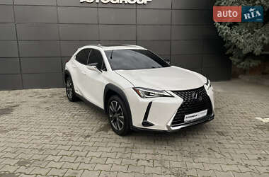 Lexus UX  2020