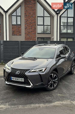 Lexus UX  2020