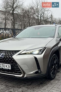 Lexus UX  2021
