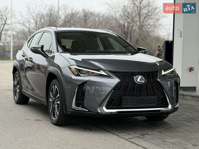 Lexus UX