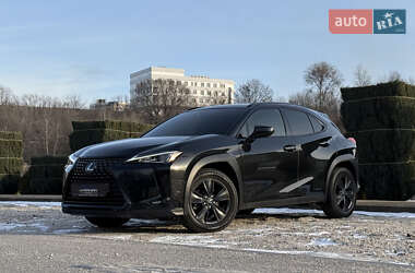 Lexus UX  2020