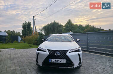 Lexus UX  2022