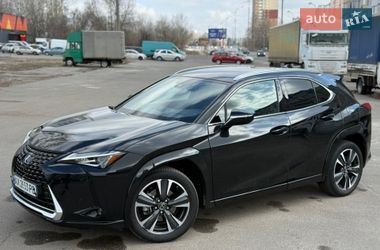 Lexus UX 2021