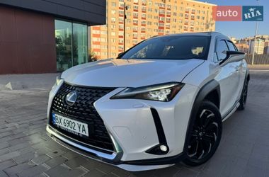 Lexus UX 2022