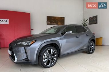 Lexus UX 2021