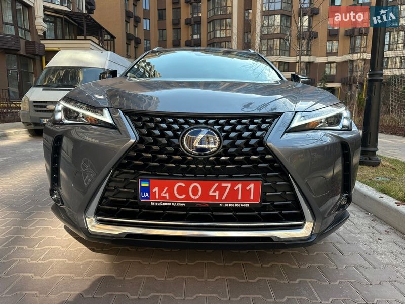 Lexus UX