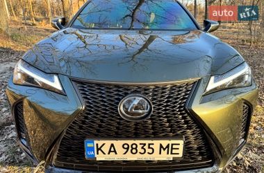 Lexus UX  2022