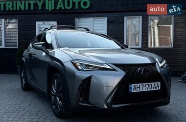 Lexus UX  2019