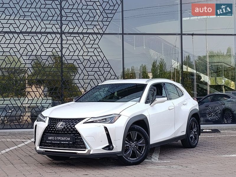 Lexus UX 2019