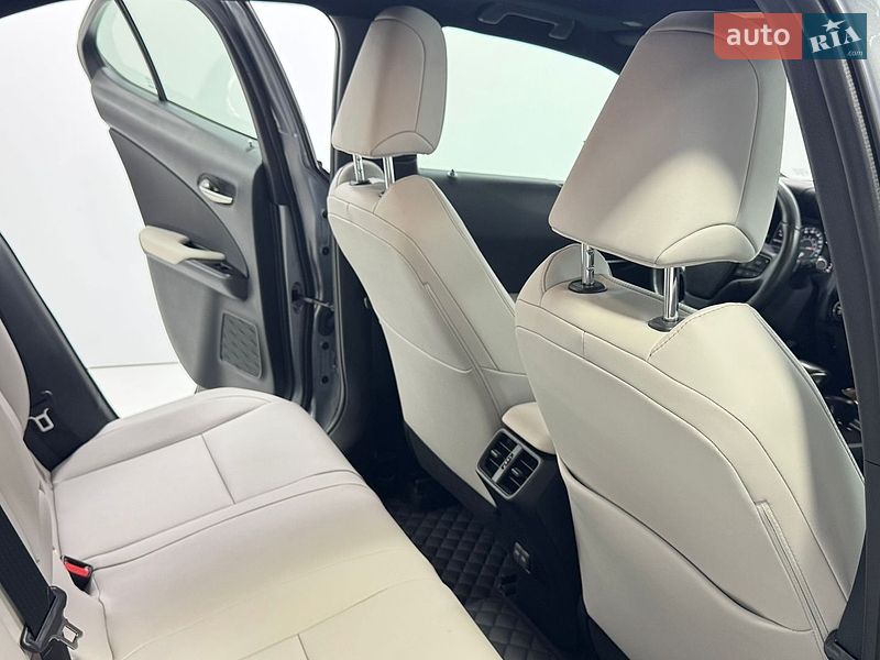 Внедорожник / Кроссовер Lexus UX 2023 в Одессе