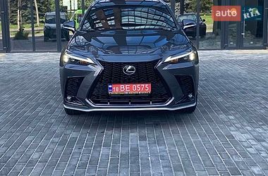 Lexus UX  2024