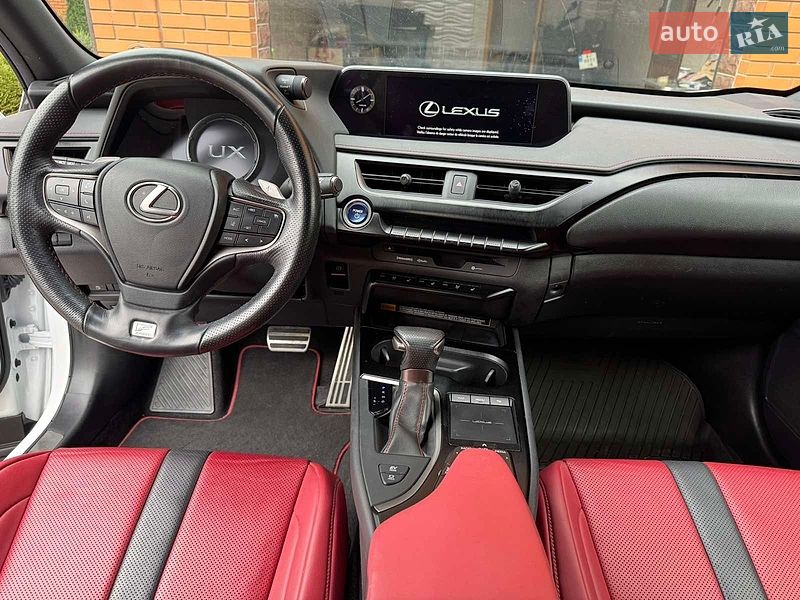 Внедорожник / Кроссовер Lexus UX 2020 в Киеве