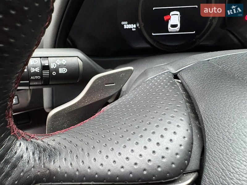 Внедорожник / Кроссовер Lexus UX 2020 в Киеве