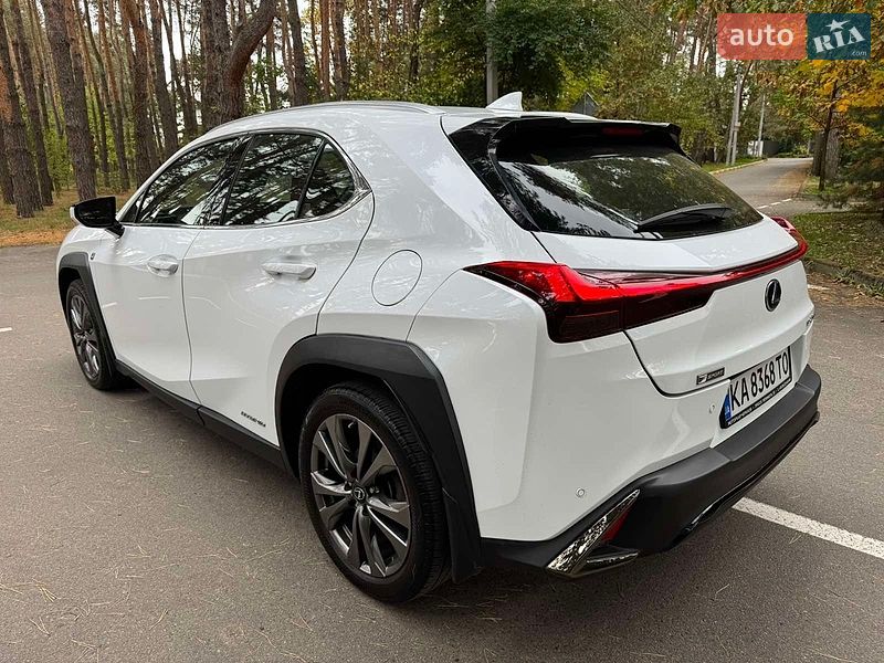 Внедорожник / Кроссовер Lexus UX 2020 в Киеве