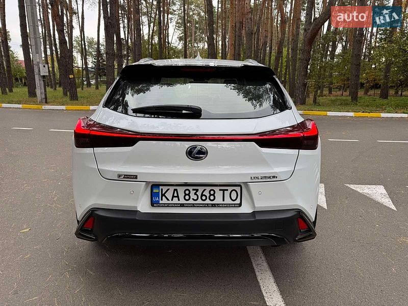 Внедорожник / Кроссовер Lexus UX 2020 в Киеве