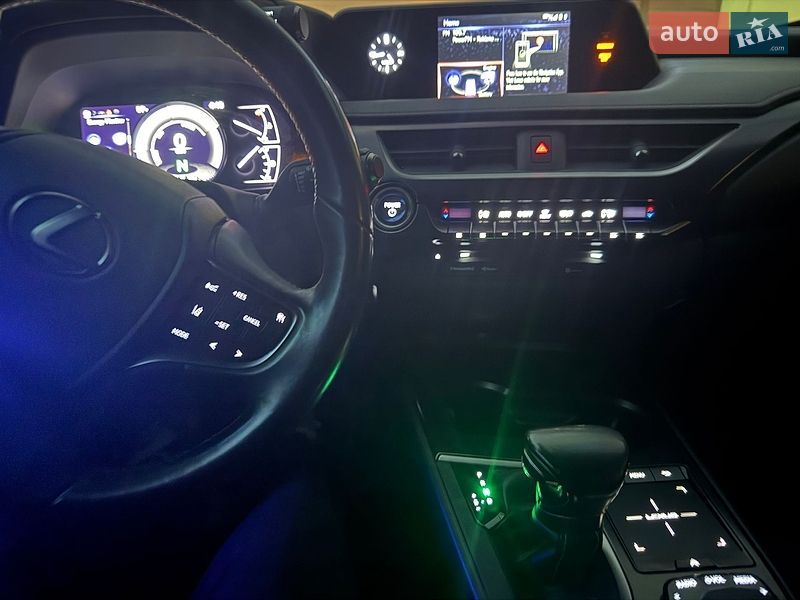 Позашляховик / Кросовер Lexus UX 2020 в Харкові фото 2 Позашляховик / Кросовер Lexus UX 2020 в Харкові