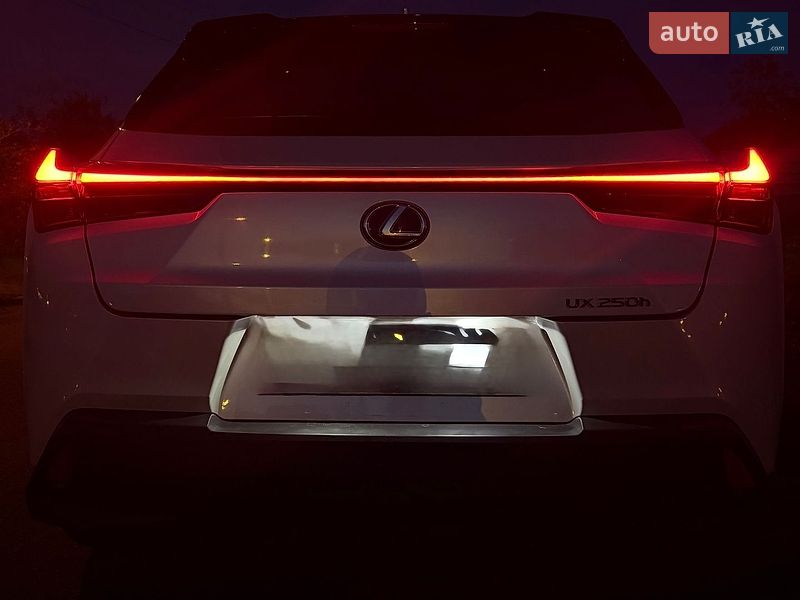 Позашляховик / Кросовер Lexus UX 2020 в Харкові фото Позашляховик / Кросовер Lexus UX 2020 в Харкові