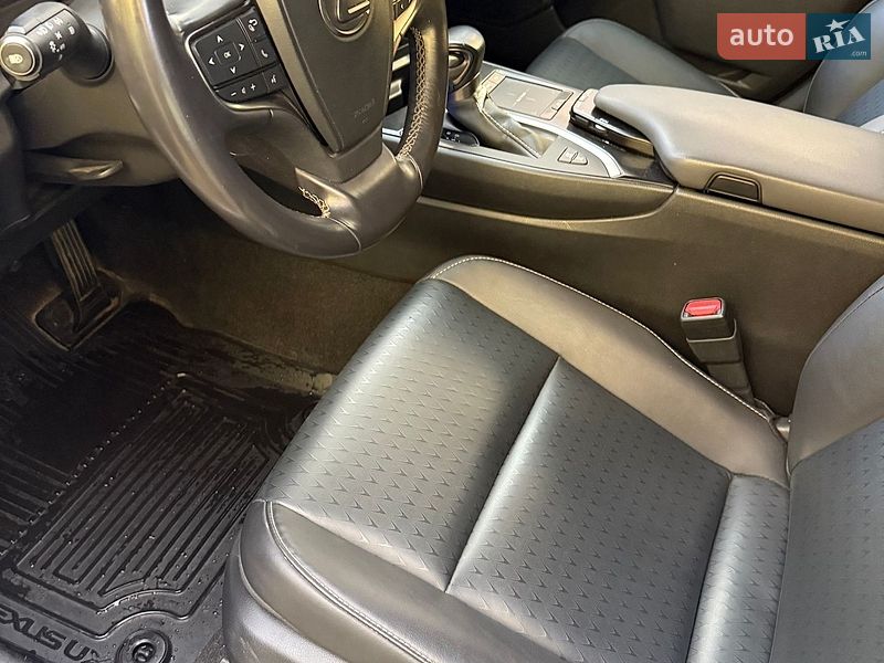Позашляховик / Кросовер Lexus UX 2020 в Харкові фото 52 Позашляховик / Кросовер Lexus UX 2020 в Харкові
