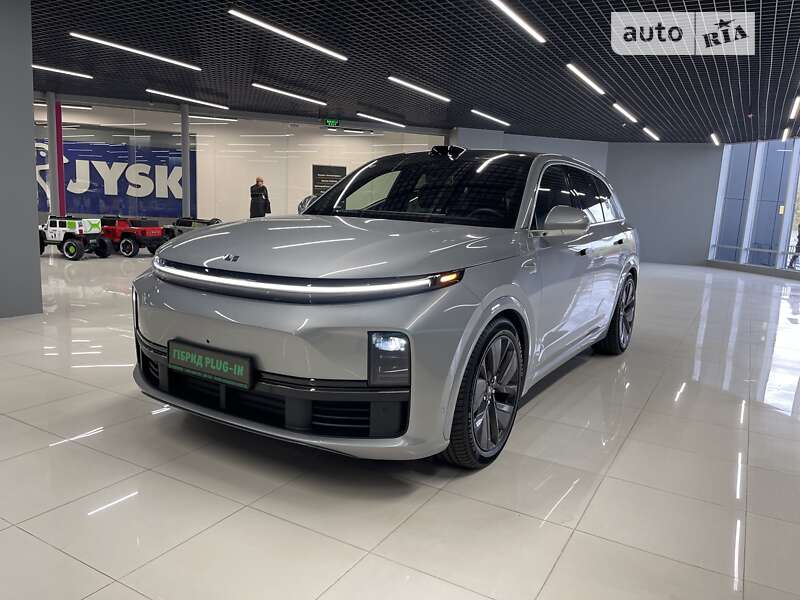 Позашляховик / Кросовер Li Auto L7