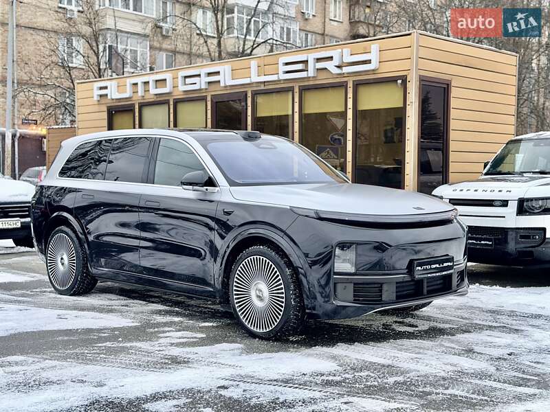 Легкові Li Auto L9