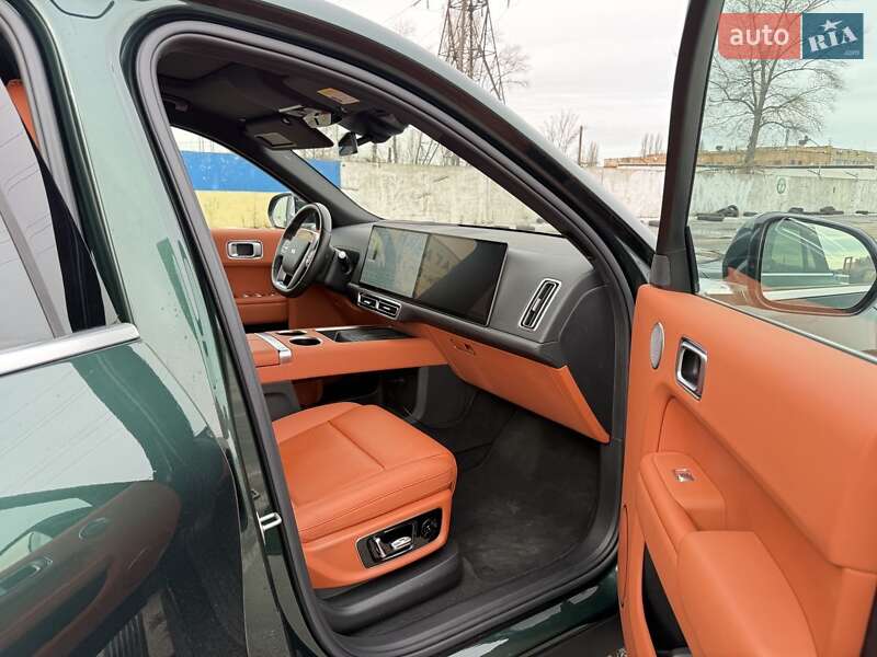 Легкові Li Auto L9