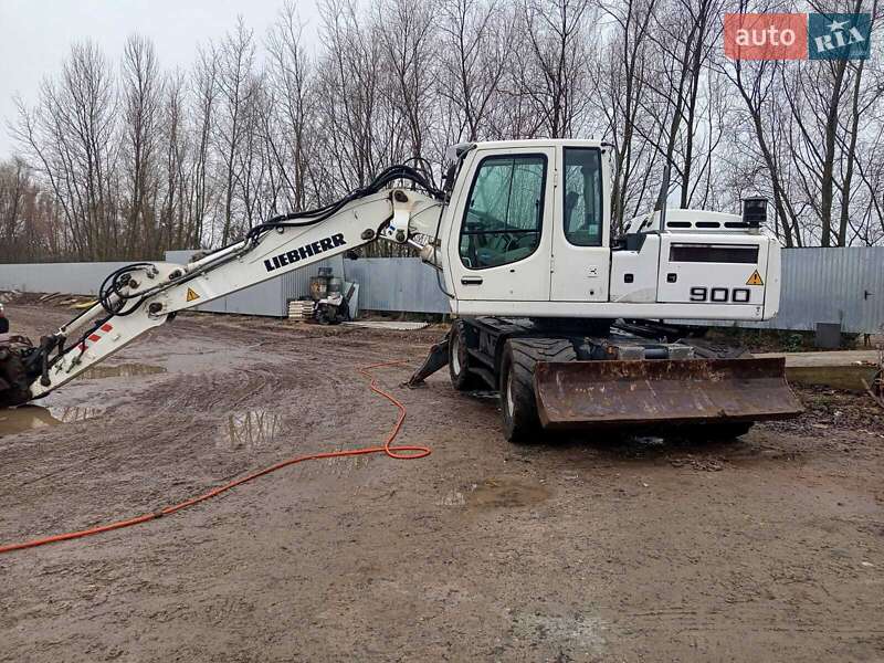 Колісний екскаватор Liebherr A 900