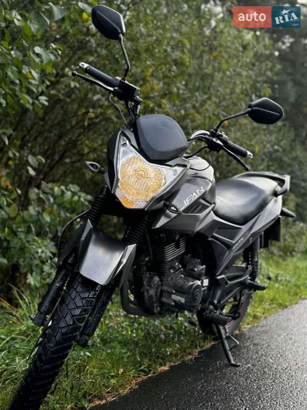 Мотоцикл Туризм Lifan CCR