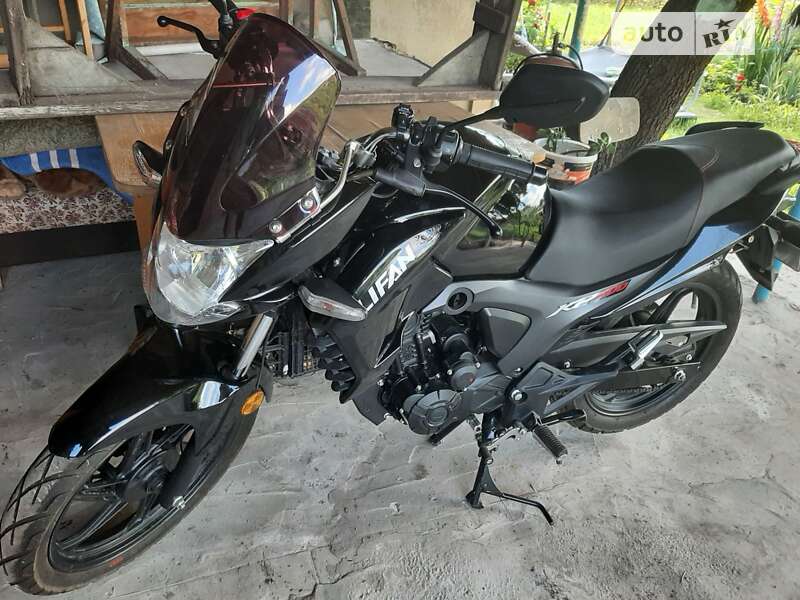 Мотоцикл Супермото (Motard) Lifan KP 200