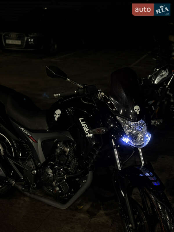 Спортбайк Lifan KP 200