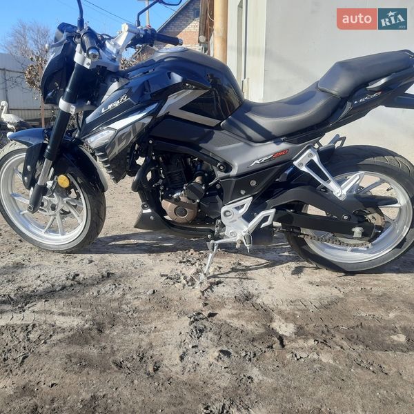 Мотоцикл Спорт-туризм Lifan KP 250