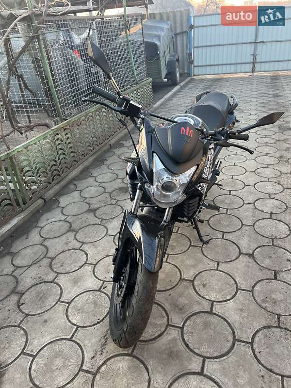 Мотоцикл Без обтекателей (Naked bike) Lifan KP200 (Irokez)
