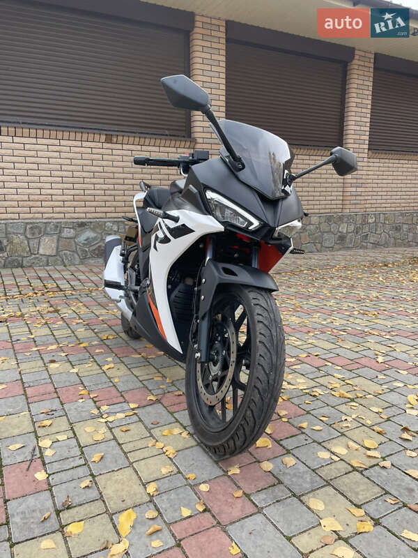 Спортбайк Lifan KPR 200