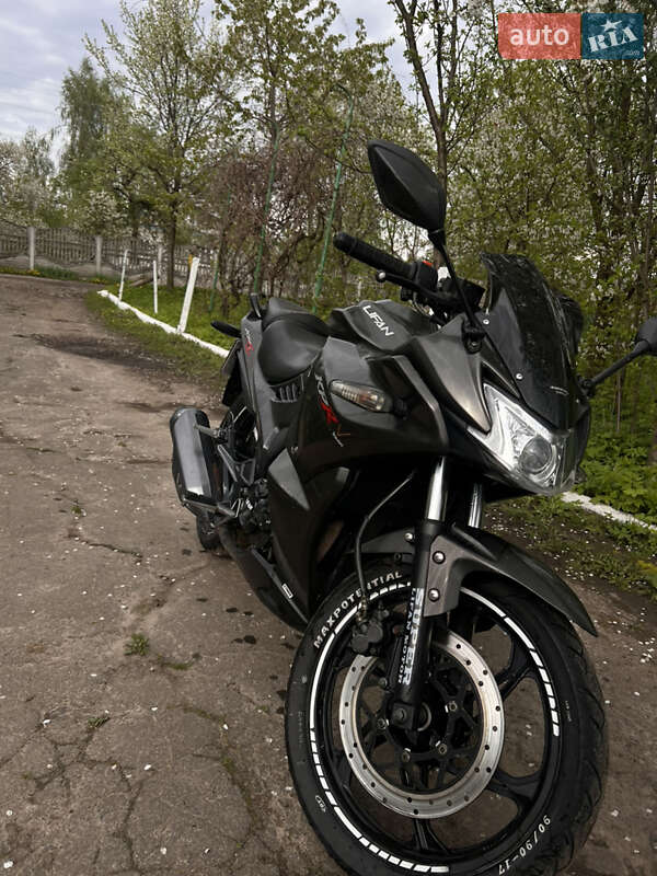 Мотоцикл Спорт-туризм Lifan KPR
