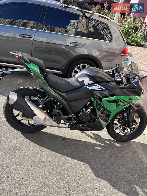 Спортбайк Lifan KPR