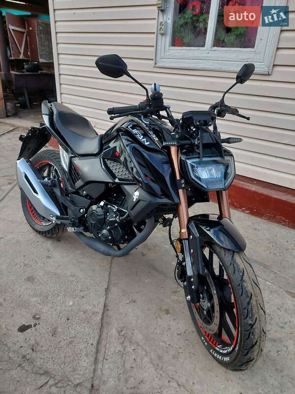 Спортбайк Lifan KPS 200