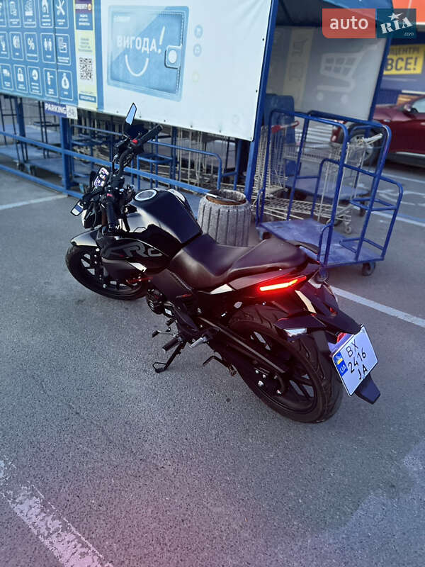 Мотоцикл Спорт-туризм Lifan KPS 200