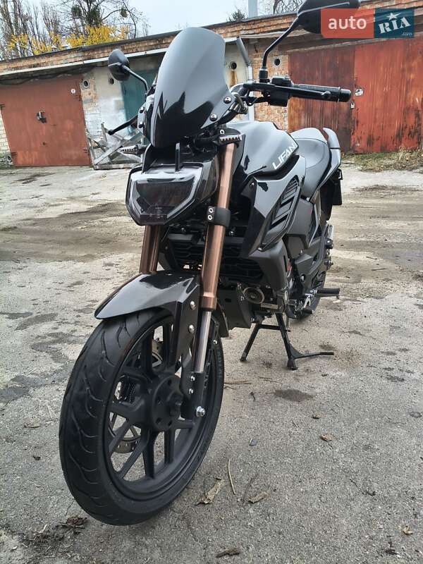 Мотоцикл Туризм Lifan KPS 200