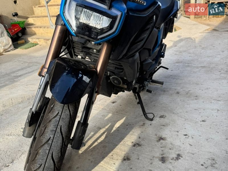 Мотоцикл Туризм Lifan KPS 200