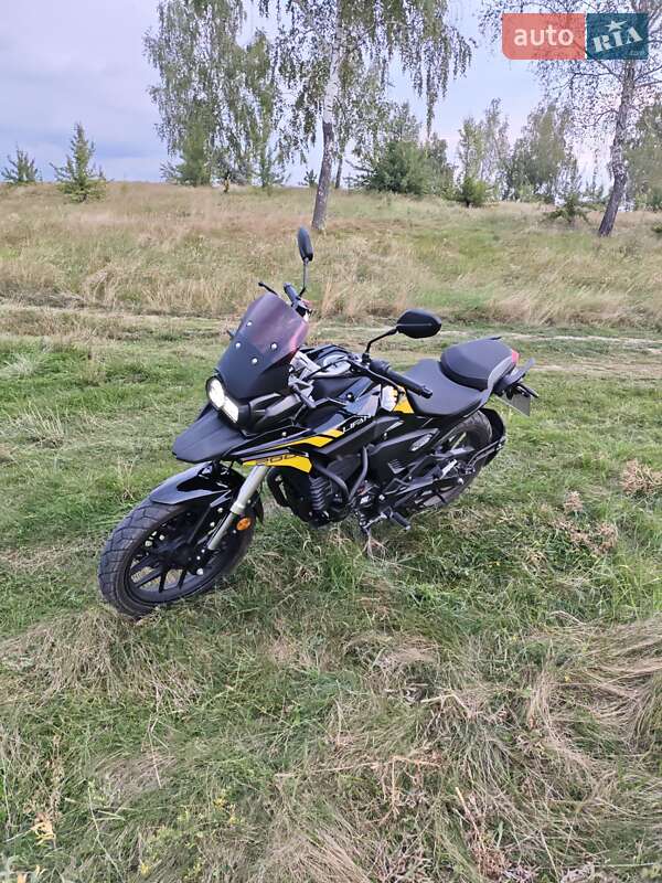 Мотоцикл Без обтікачів (Naked bike) Lifan KPT 200-4V