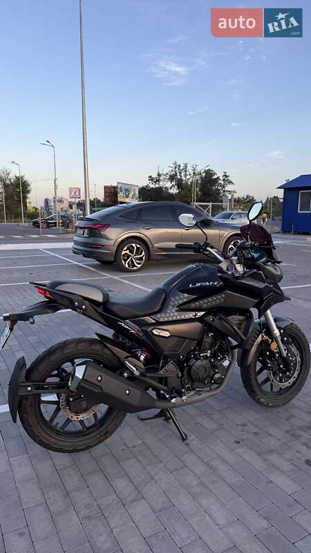 Мотоцикл Спорт-туризм Lifan KPT 200-4V