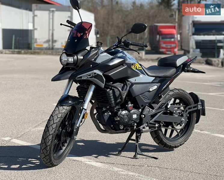 Мотоцикл Многоцелевой (All-round) Lifan KPT 200-4V